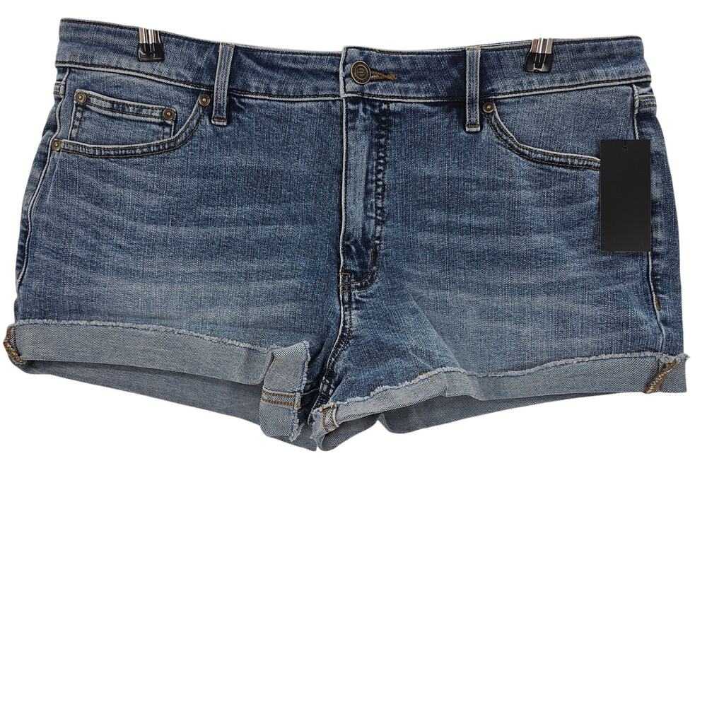 Candace Cameron Bure Womans size 16P Big Sur Medium Wash Denim Shorts Blue NEW